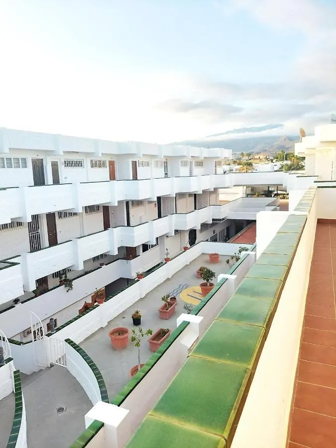 Blu Apartment, Wifi Free Pool View Costa Del Silencio İspanya